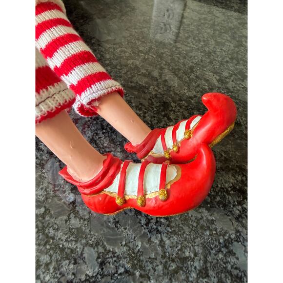 Vintage Rare Christmas Sitting Porcelain Shelf Elf with Bear & Candy Collectible - Picture 6 of 14